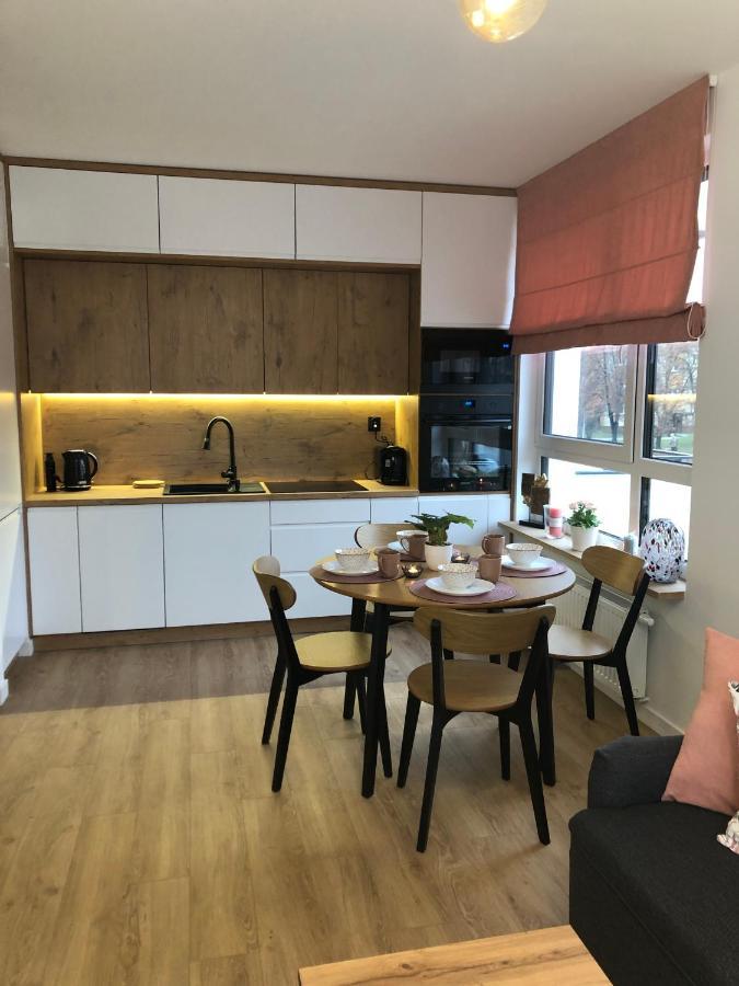 Apartament Pileckiego Nowy Dwor Mazowiecki Modlin Airport Extérieur photo