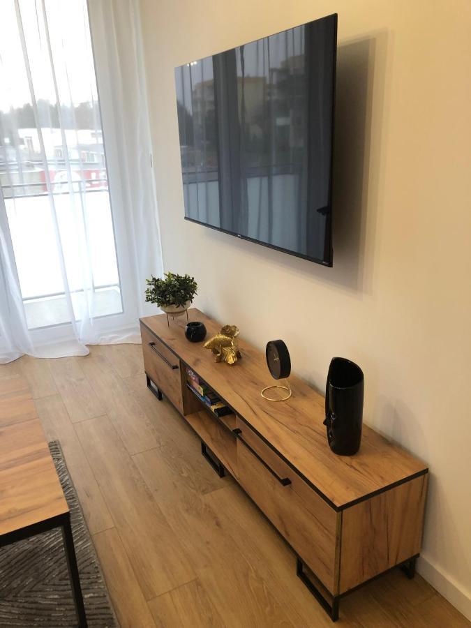 Apartament Pileckiego Nowy Dwor Mazowiecki Modlin Airport Extérieur photo