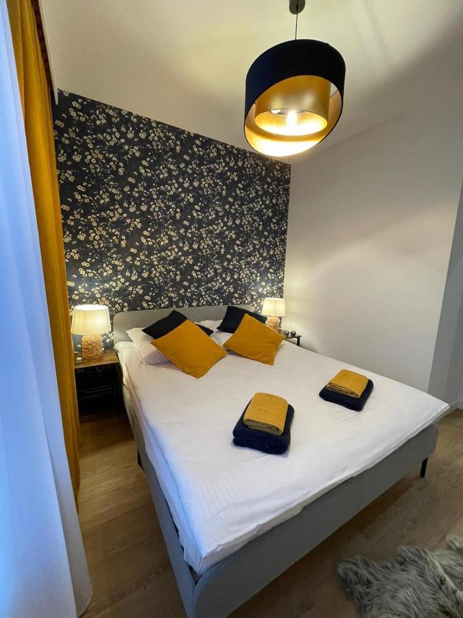 Apartament Pileckiego Nowy Dwor Mazowiecki Modlin Airport Extérieur photo