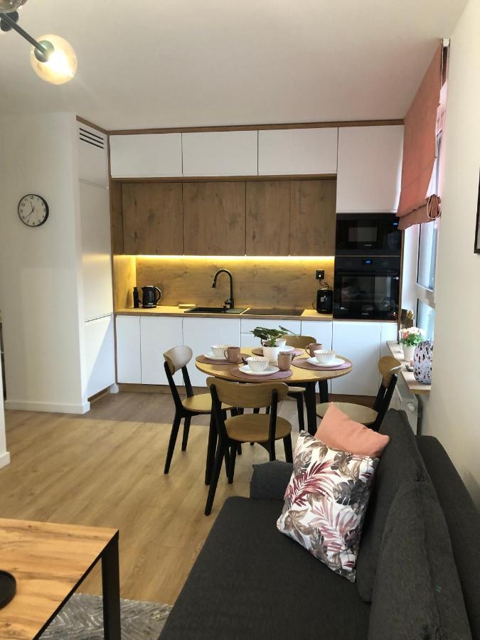 Apartament Pileckiego Nowy Dwor Mazowiecki Modlin Airport Extérieur photo