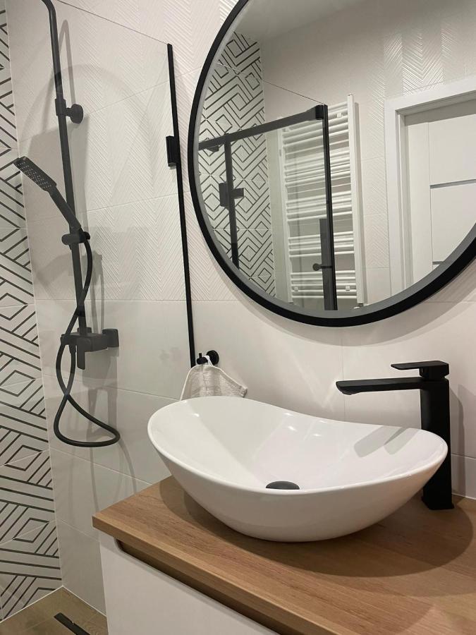 Apartament Pileckiego Nowy Dwor Mazowiecki Modlin Airport Extérieur photo