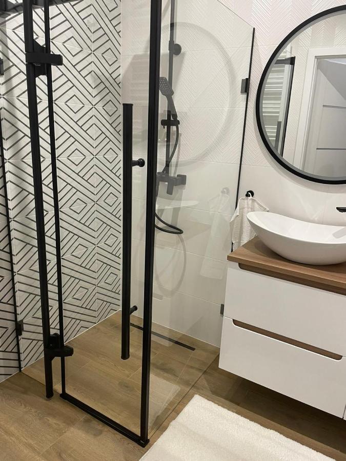 Apartament Pileckiego Nowy Dwor Mazowiecki Modlin Airport Extérieur photo